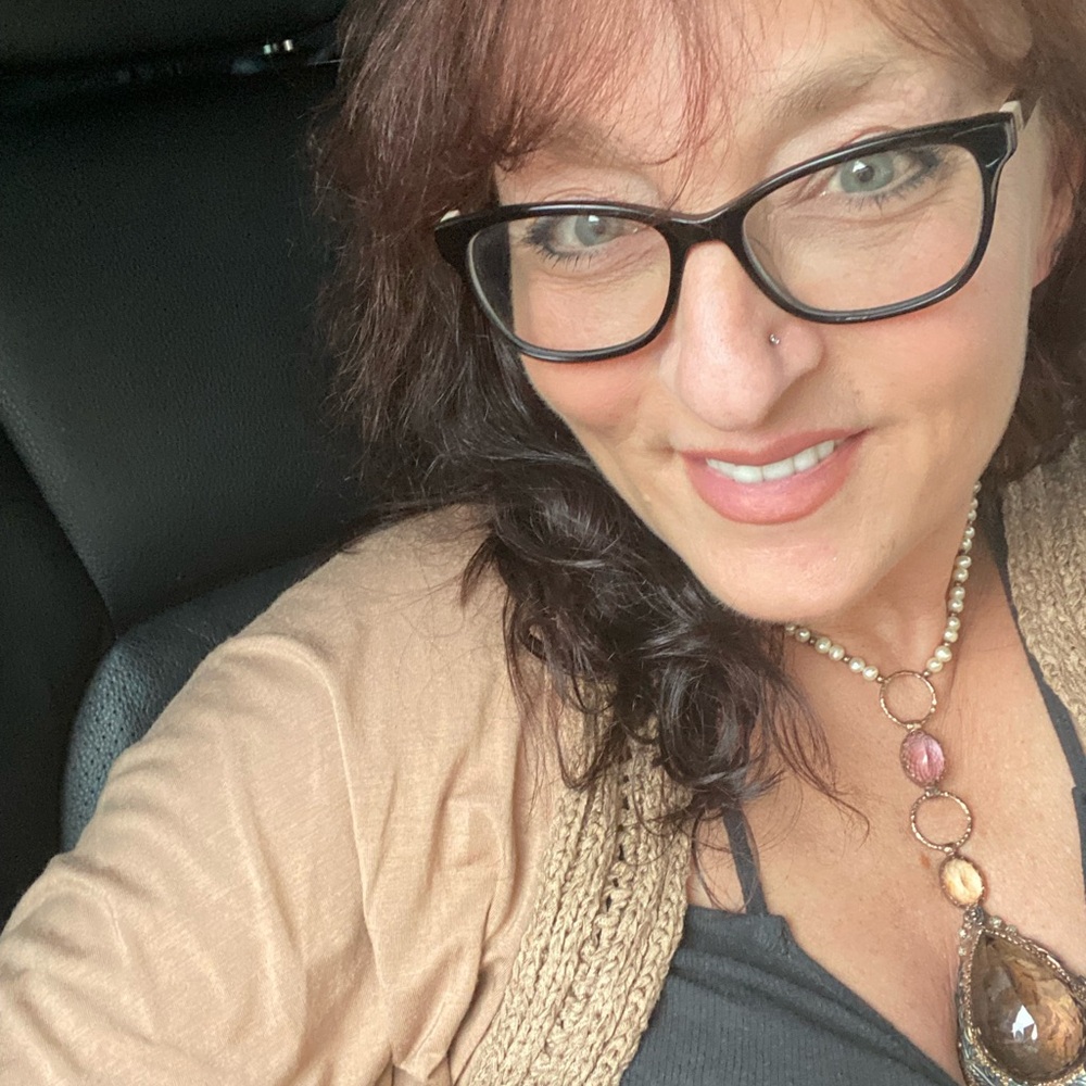 Meet your Posher, Dawn
